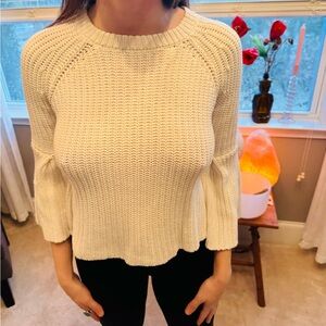 Vestique White Knit Sweater